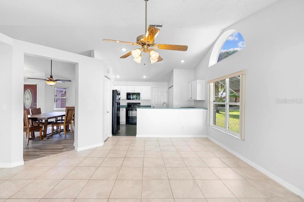 484 SHERWOOD OAKS RD, ORANGE CITY, FL, 32763