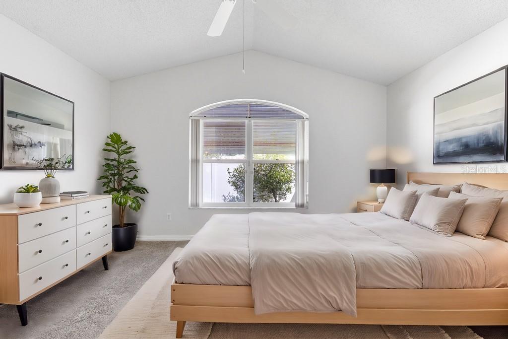 484 SHERWOOD OAKS RD, ORANGE CITY, FL, 32763