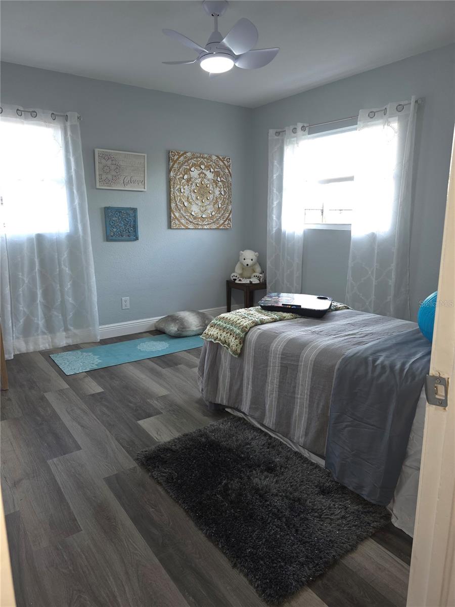 1750 GOLD AVE, SARASOTA, FL, 34235