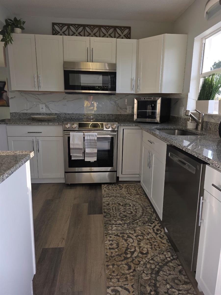 1750 GOLD AVE, SARASOTA, FL, 34235