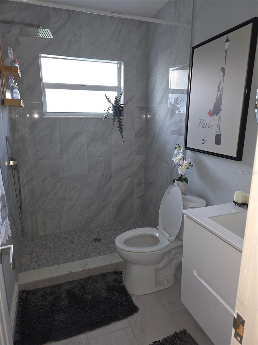 1750 GOLD AVE, SARASOTA, FL, 34235