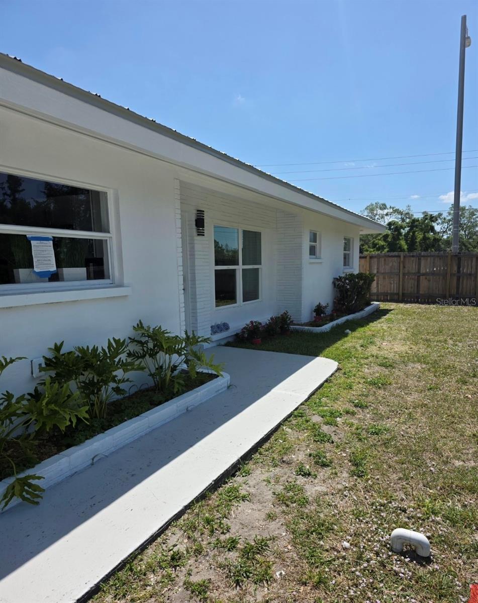 1750 GOLD AVE, SARASOTA, FL, 34235