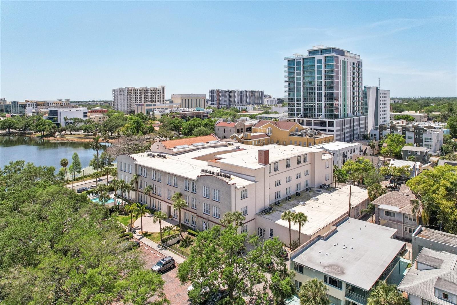 701 MIRROR LAKE DR N #100, ST PETERSBURG, FL, 33701