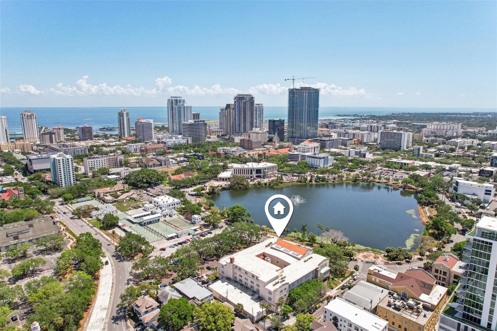 701 MIRROR LAKE DR N #100, ST PETERSBURG, FL, 33701