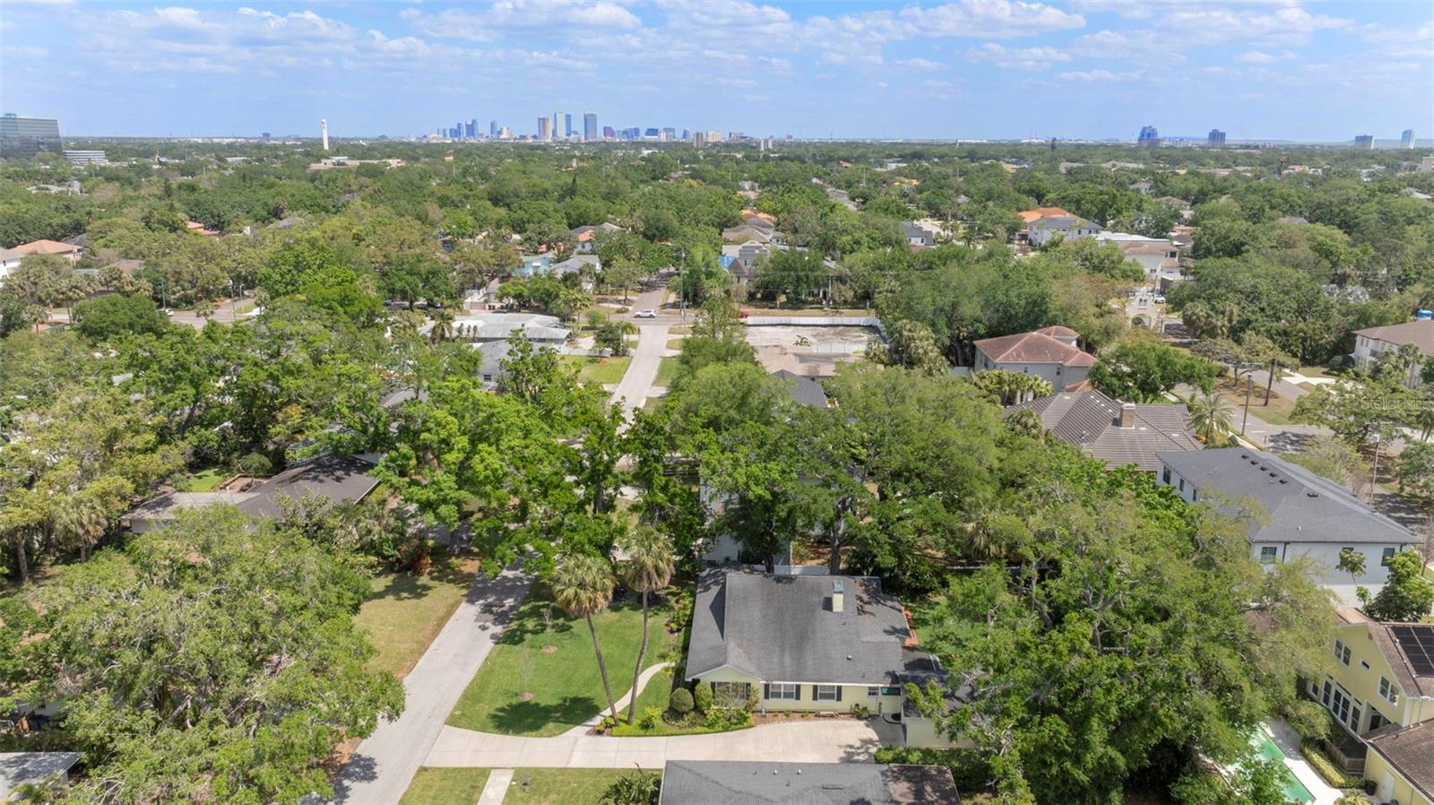 4214 W BEACH PARK DR, TAMPA, FL, 33609