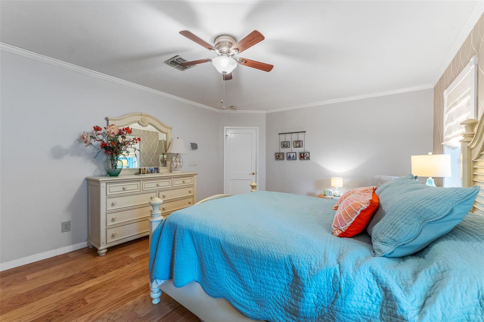 4214 W BEACH PARK DR, TAMPA, FL, 33609