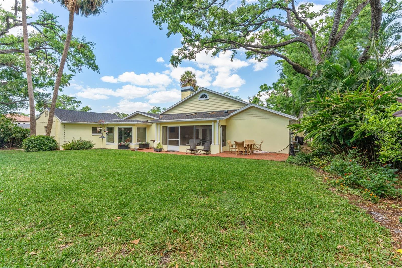 4214 W BEACH PARK DR, TAMPA, FL, 33609