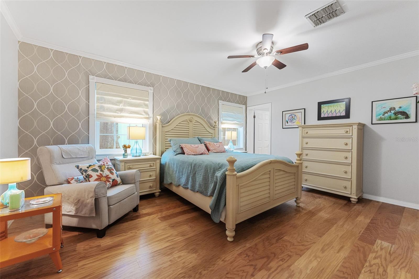 4214 W BEACH PARK DR, TAMPA, FL, 33609