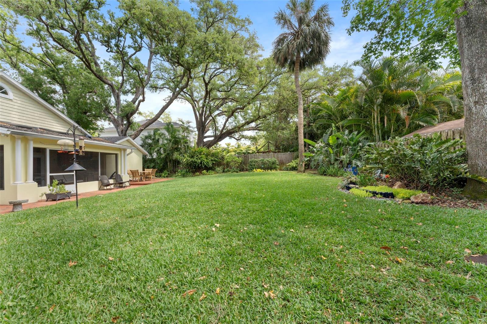 4214 W BEACH PARK DR, TAMPA, FL, 33609