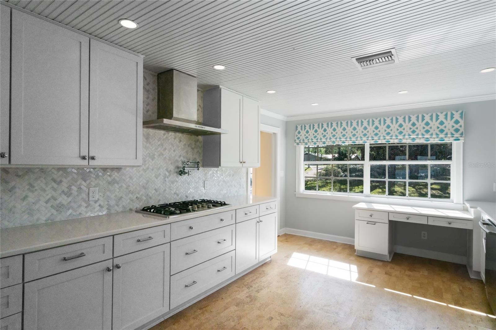 2315 OVERLOOK DR, MOUNT DORA, FL, 32757