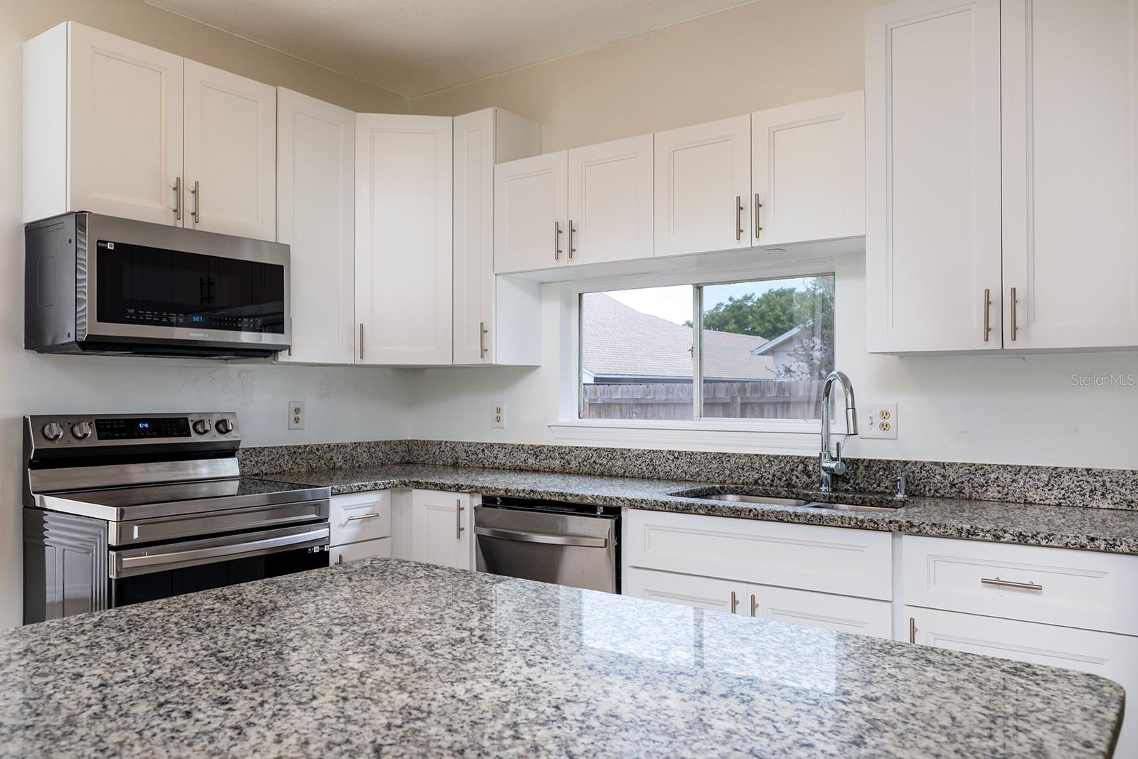 321 MOFFAT LOOP, OVIEDO, FL, 32765