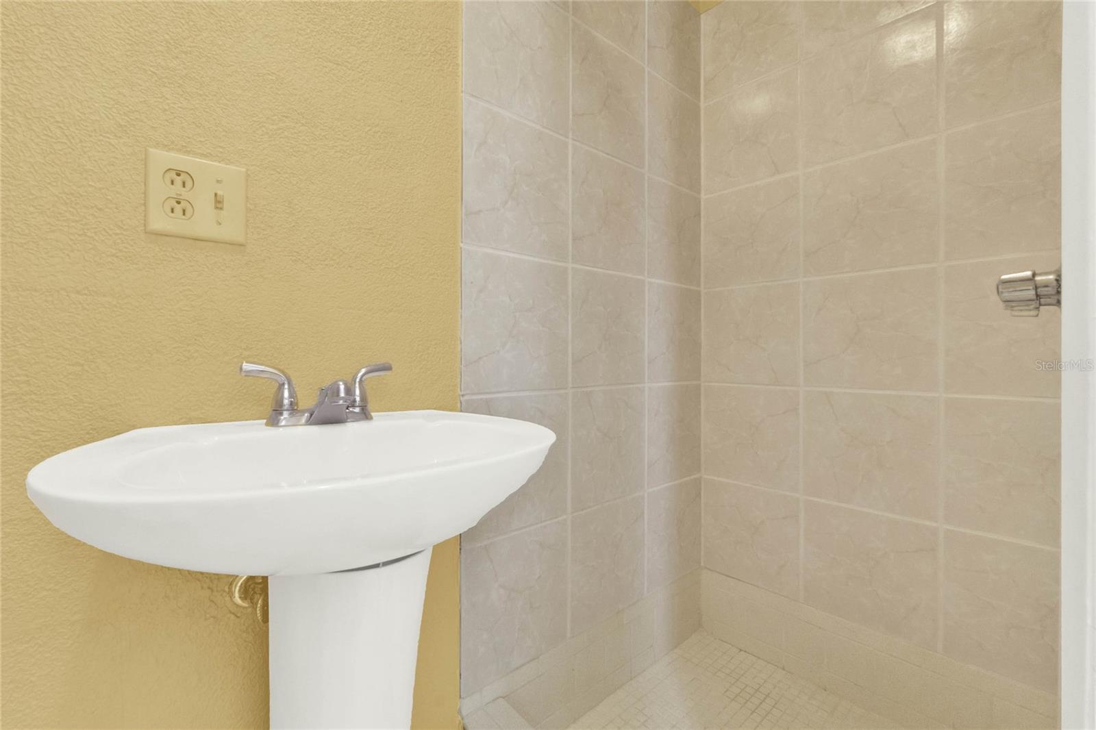 815 MCLAIN CT, TAVARES, FL, 32778