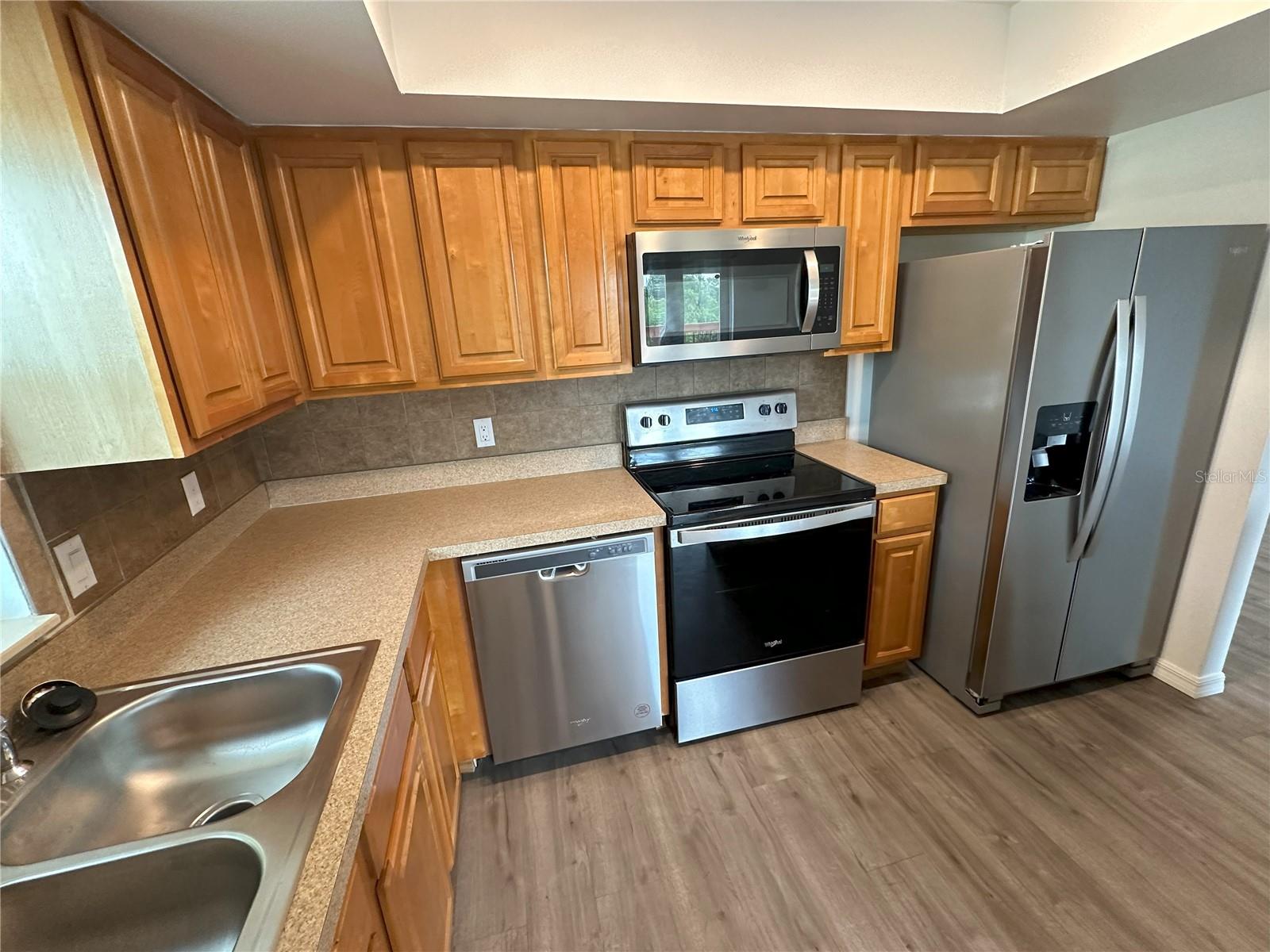 3303 W SHELL POINT #B RD, RUSKIN, FL, 33570