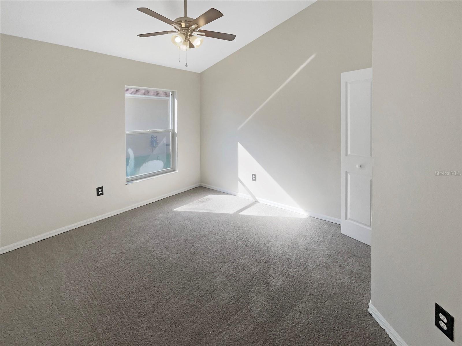 11823 DERBYSHIRE DR, TAMPA, FL, 33626