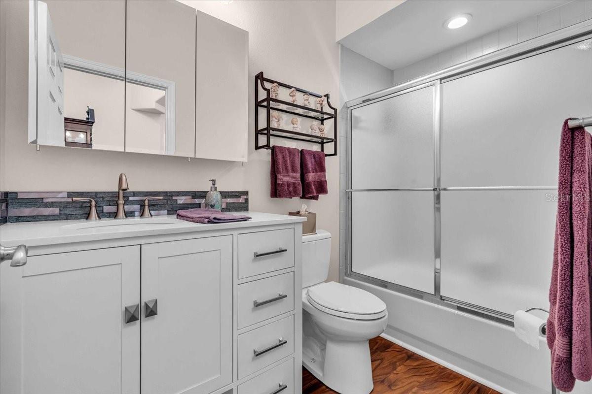 7116 DREWRYS BLF, BRADENTON, FL, 34203