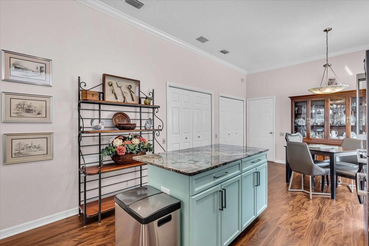 7116 DREWRYS BLF, BRADENTON, FL, 34203