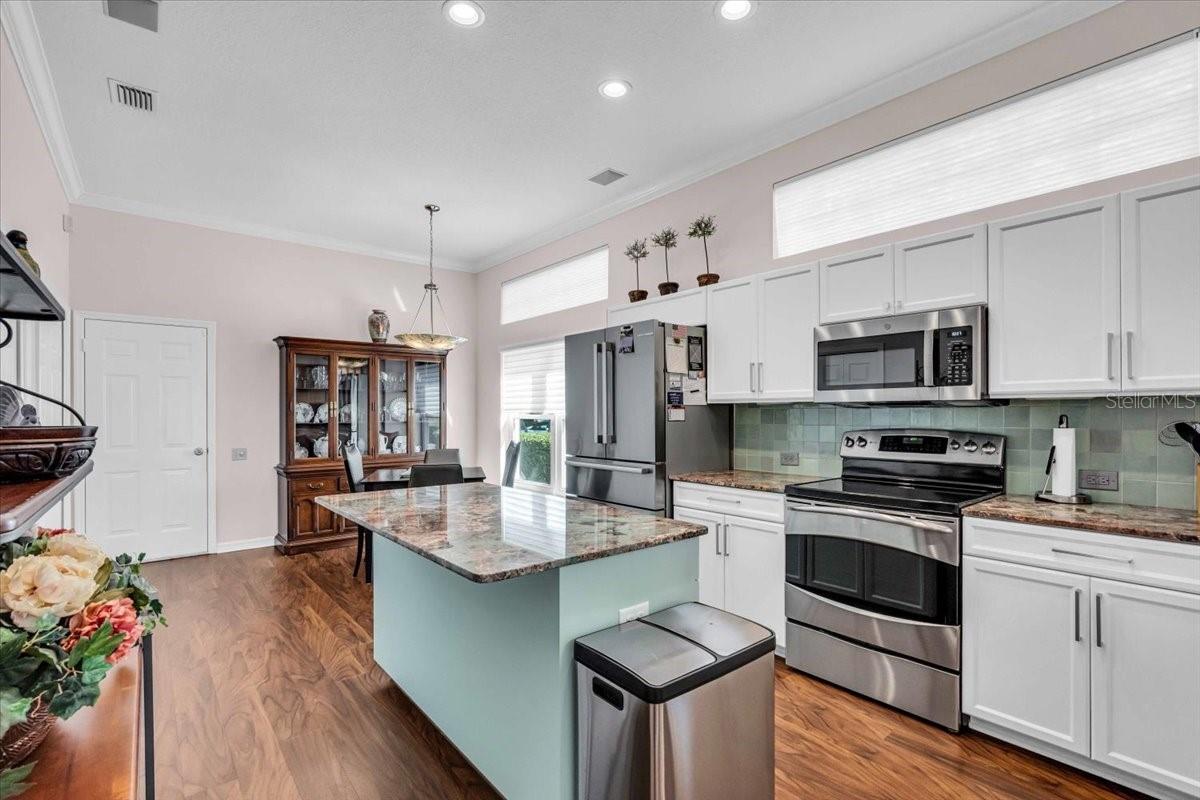 7116 DREWRYS BLF, BRADENTON, FL, 34203
