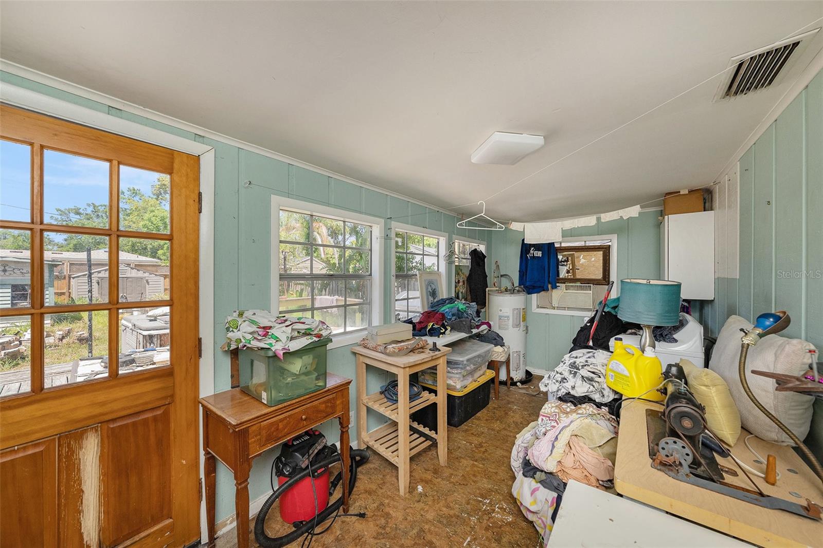 910 E NORTH BAY ST, TAMPA, FL, 33603