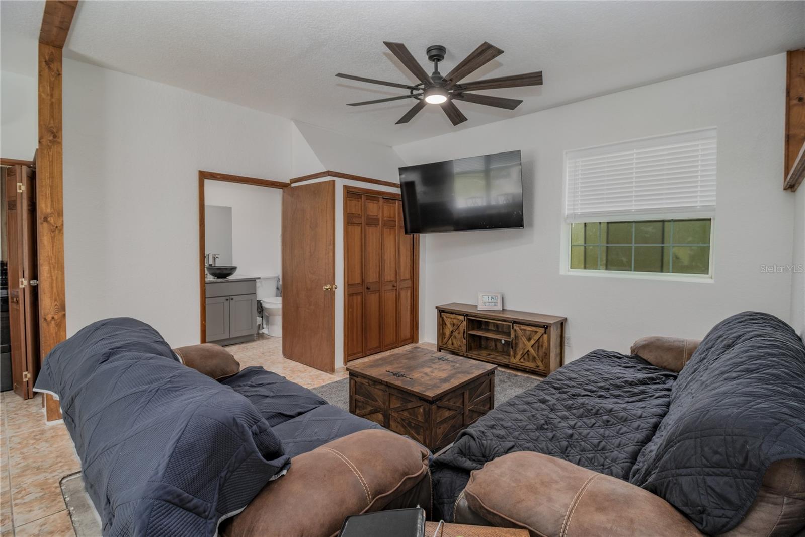 20595 SE HIGHWAY 42, UMATILLA, FL, 32784