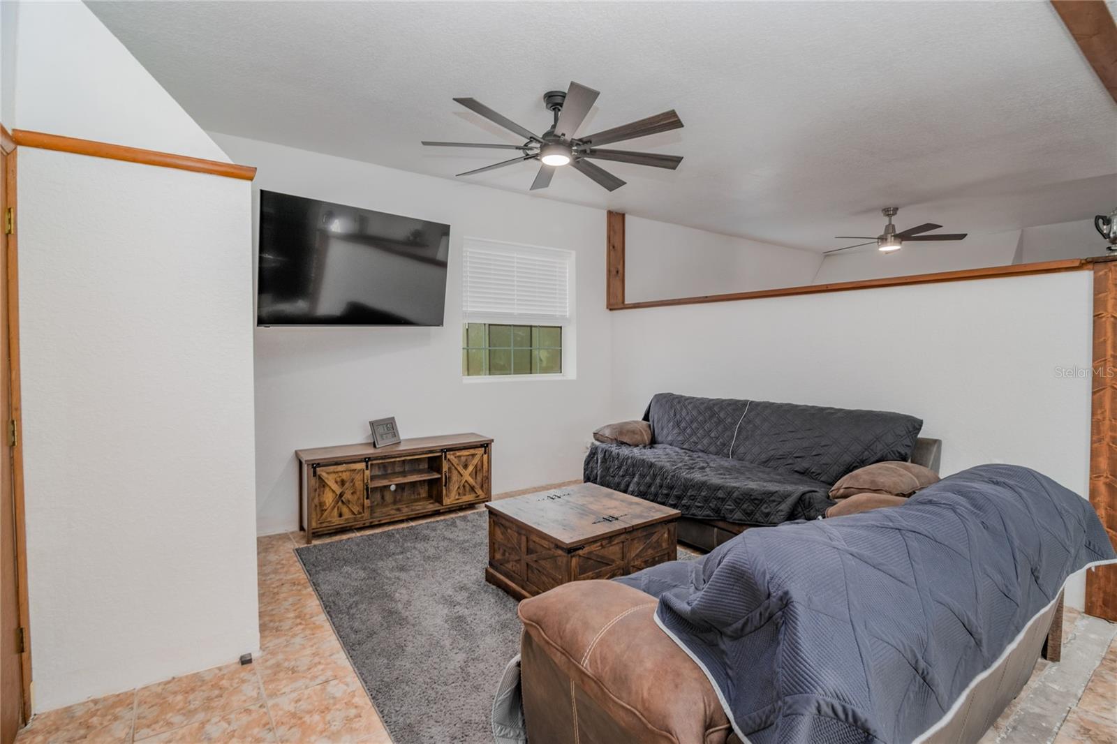 20595 SE HIGHWAY 42, UMATILLA, FL, 32784