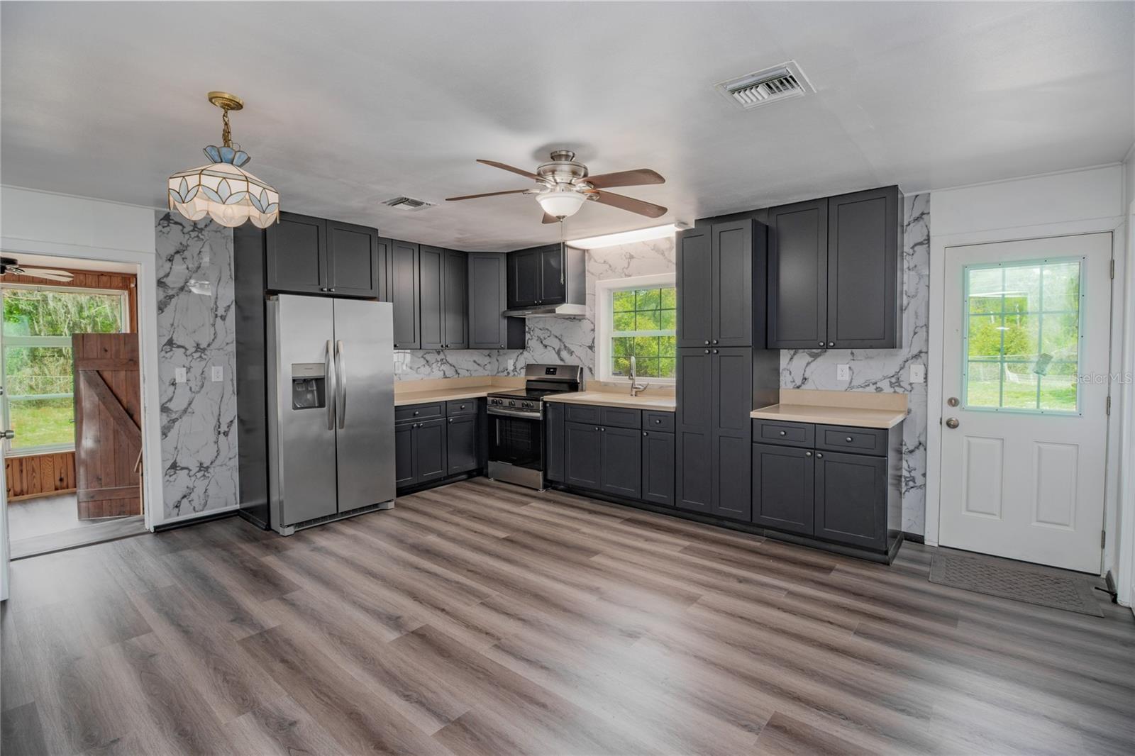 20595 SE HIGHWAY 42, UMATILLA, FL, 32784