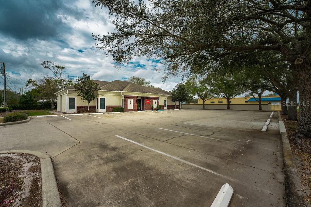 1910 LAKELAND HILLS BLVD, LAKELAND, FL, 33805