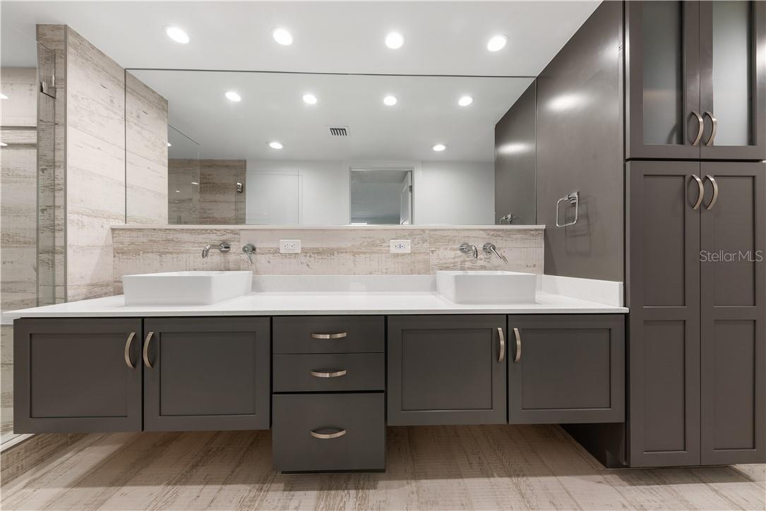 17408 GULF BLVD #201, REDINGTON SHORES, FL, 33708