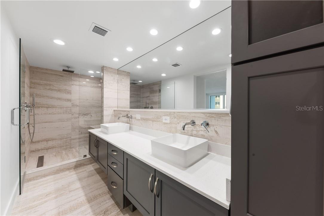 17408 GULF BLVD #201, REDINGTON SHORES, FL, 33708