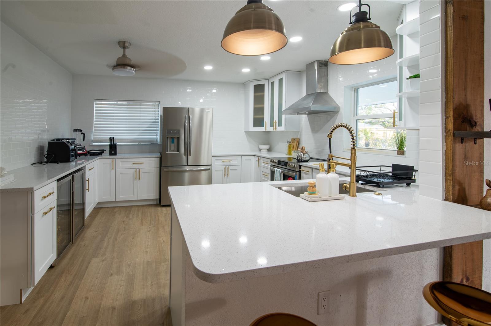 2125 DOLPHIN BLVD S, ST PETERSBURG, FL, 33707