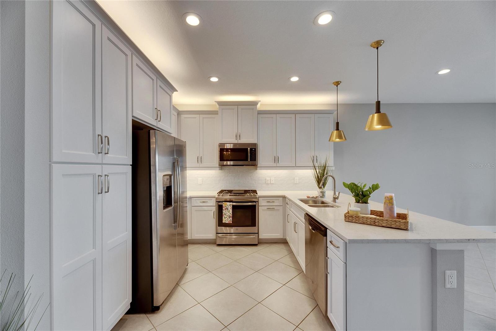 4734 AVILA LAKES DR, WIMAUMA, FL, 33598