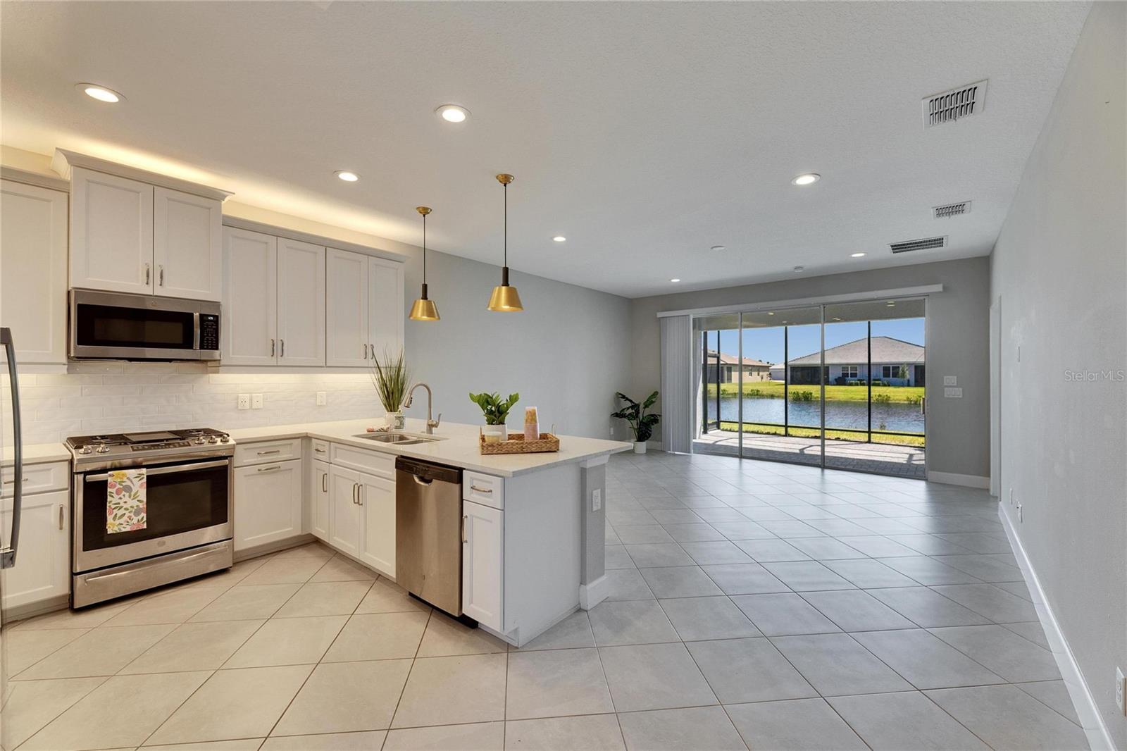 4734 AVILA LAKES DR, WIMAUMA, FL, 33598