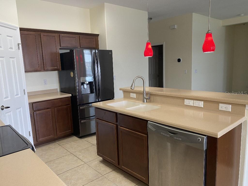 711 PARKER DEN DR, RUSKIN, FL, 33570