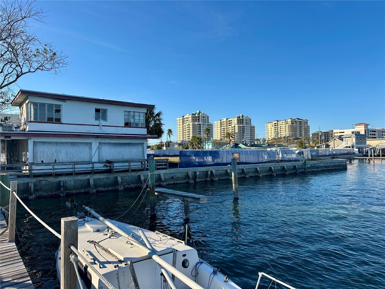 403 E SHORE DR, CLEARWATER BEACH, FL, 33767