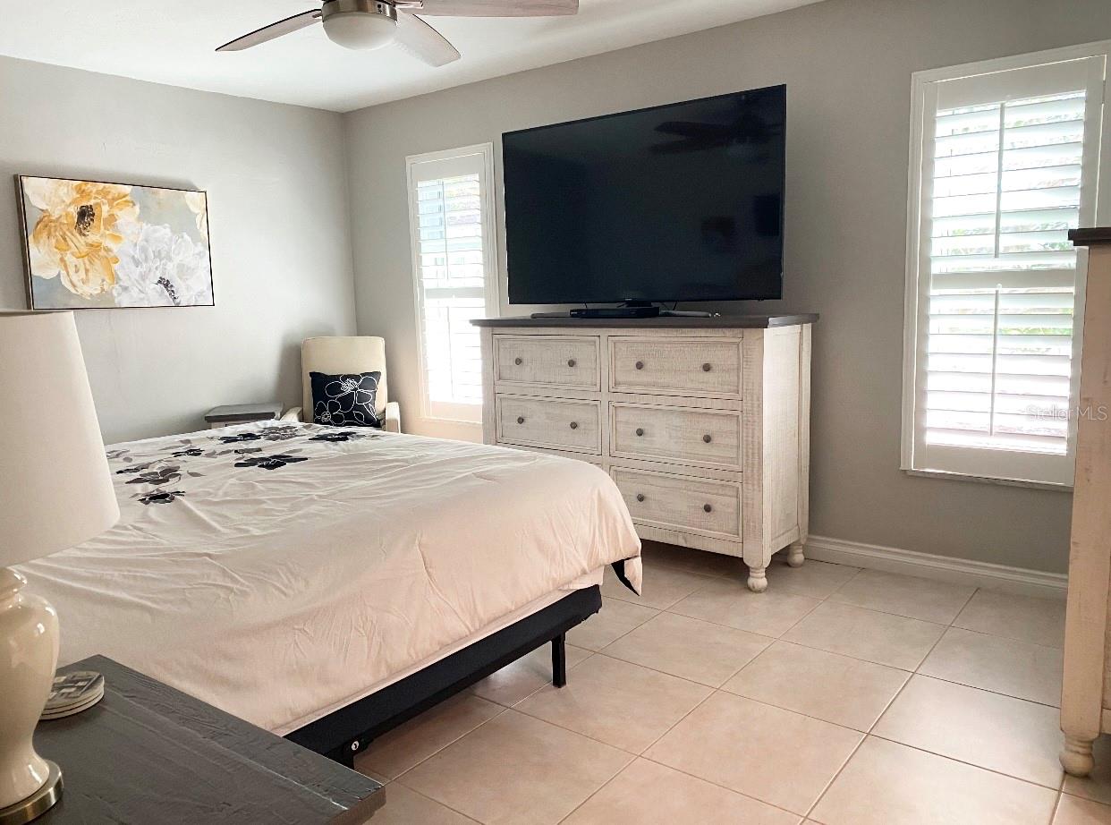 4571 CLEARWATER HARBOR DR S, LARGO, FL, 33770