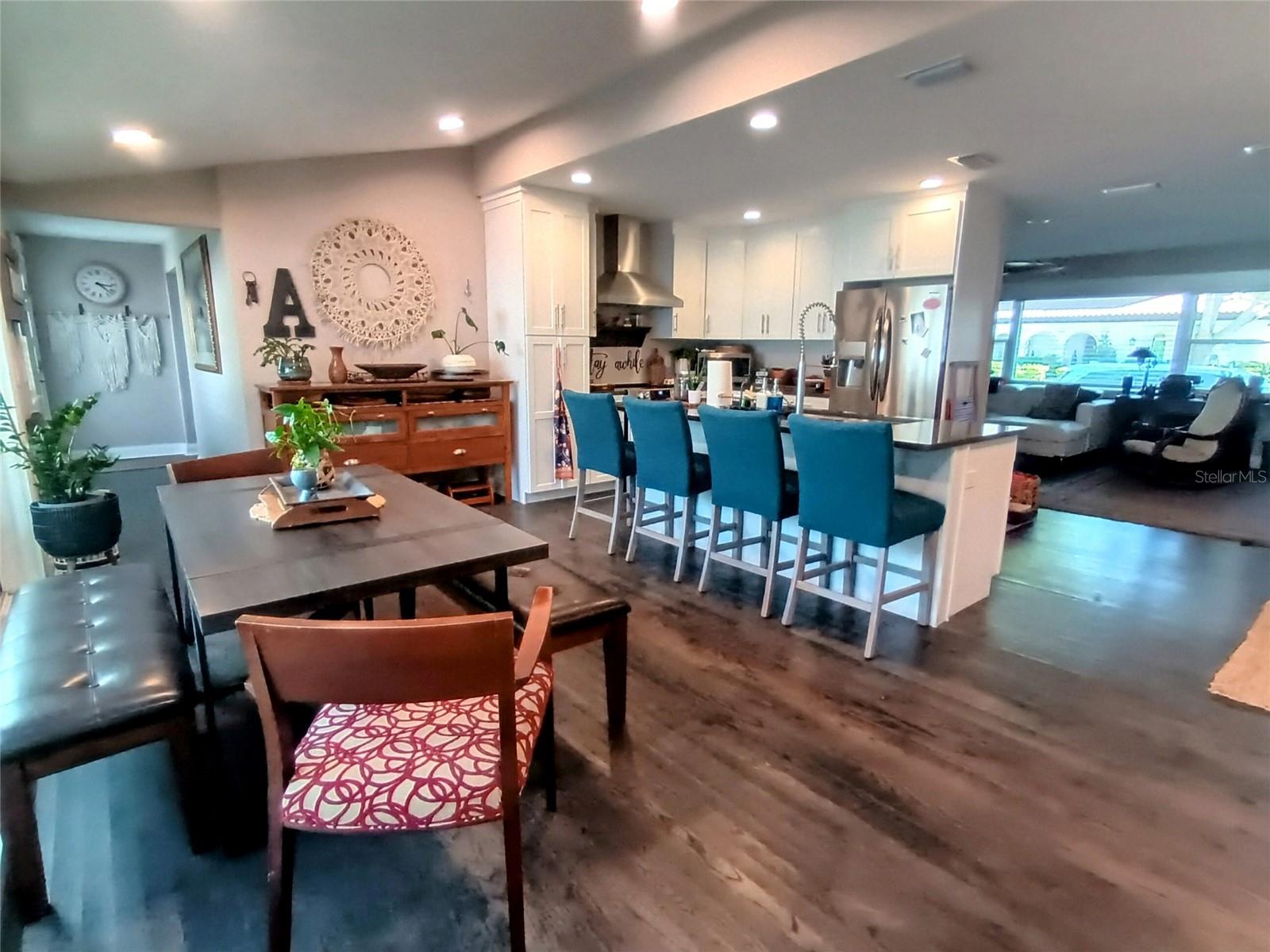 3217 W LAWN AVE, TAMPA, FL, 33611