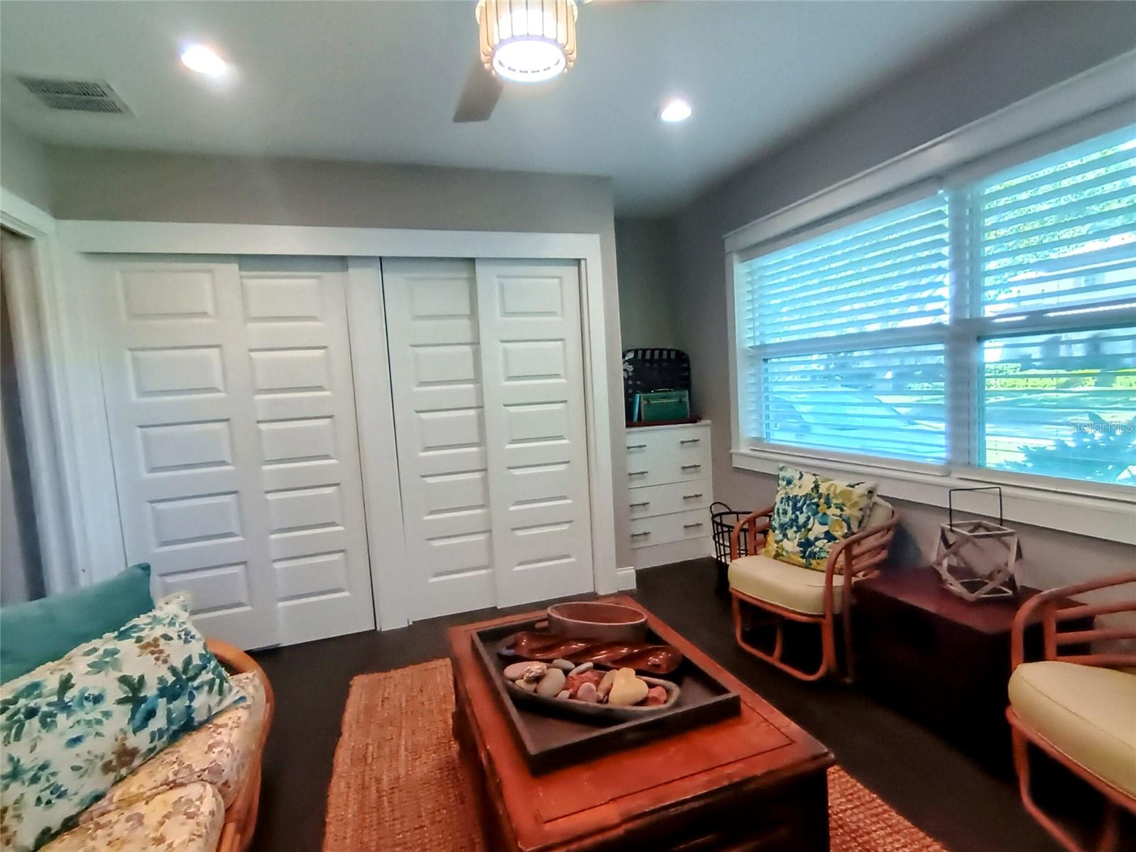 3217 W LAWN AVE, TAMPA, FL, 33611