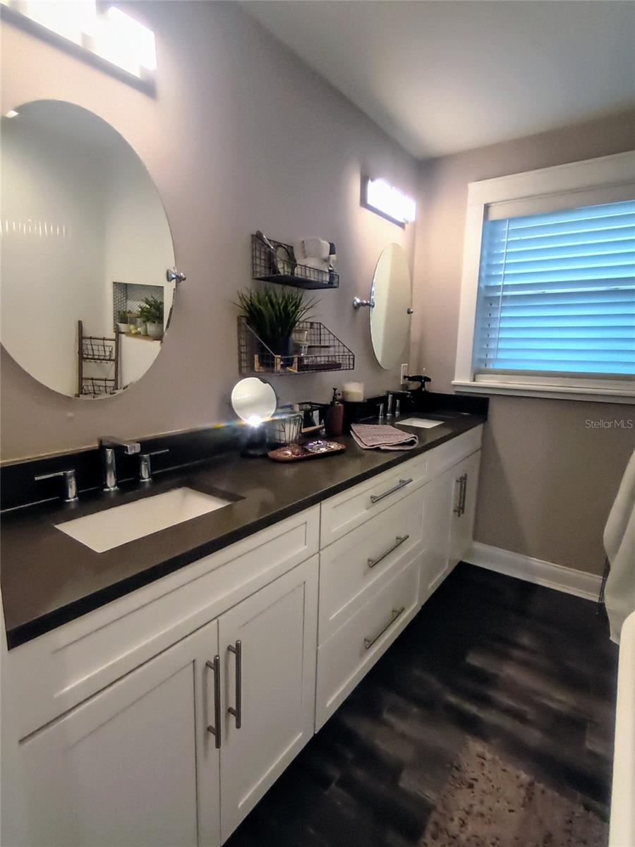 3217 W LAWN AVE, TAMPA, FL, 33611