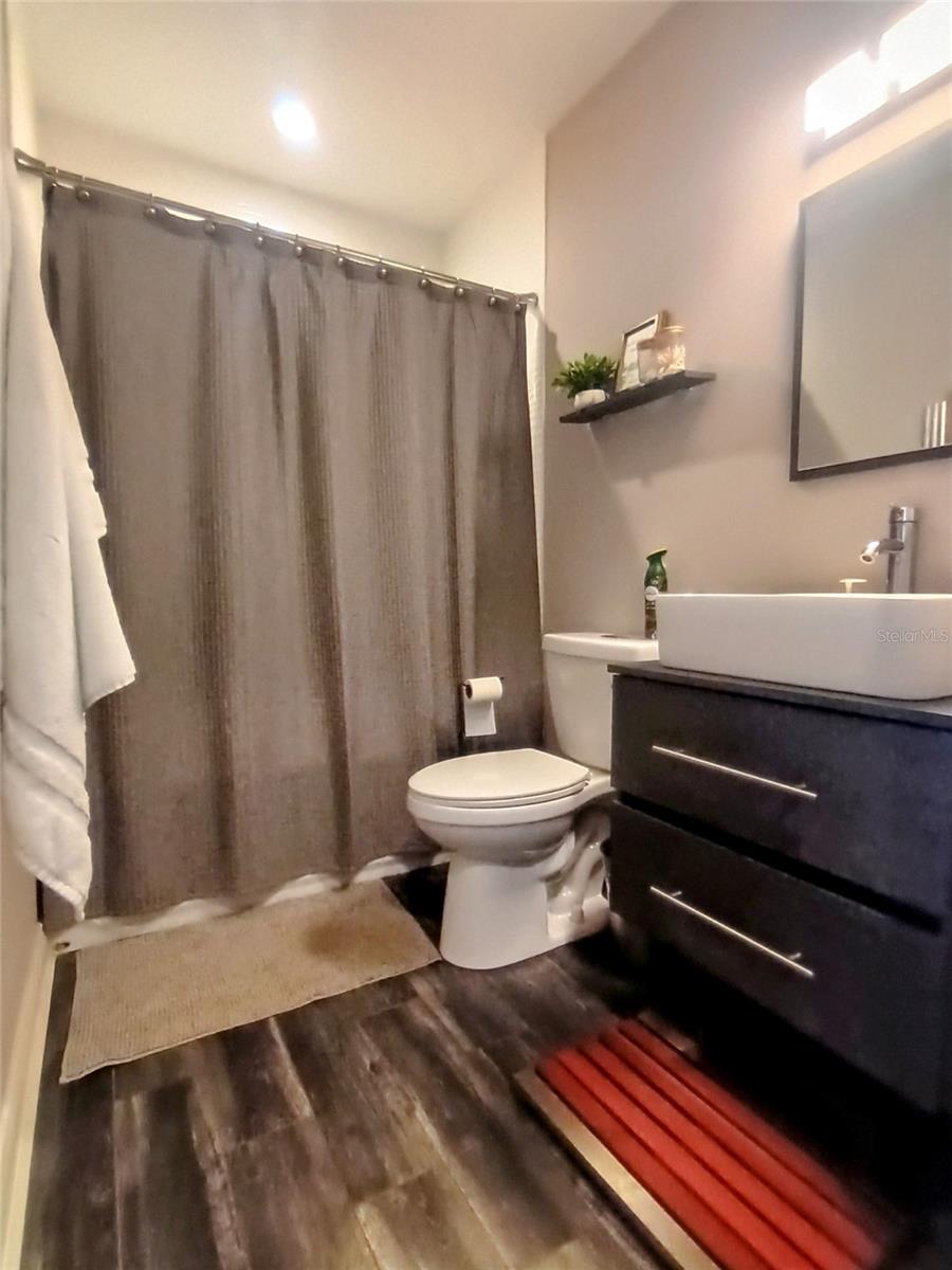 3217 W LAWN AVE, TAMPA, FL, 33611