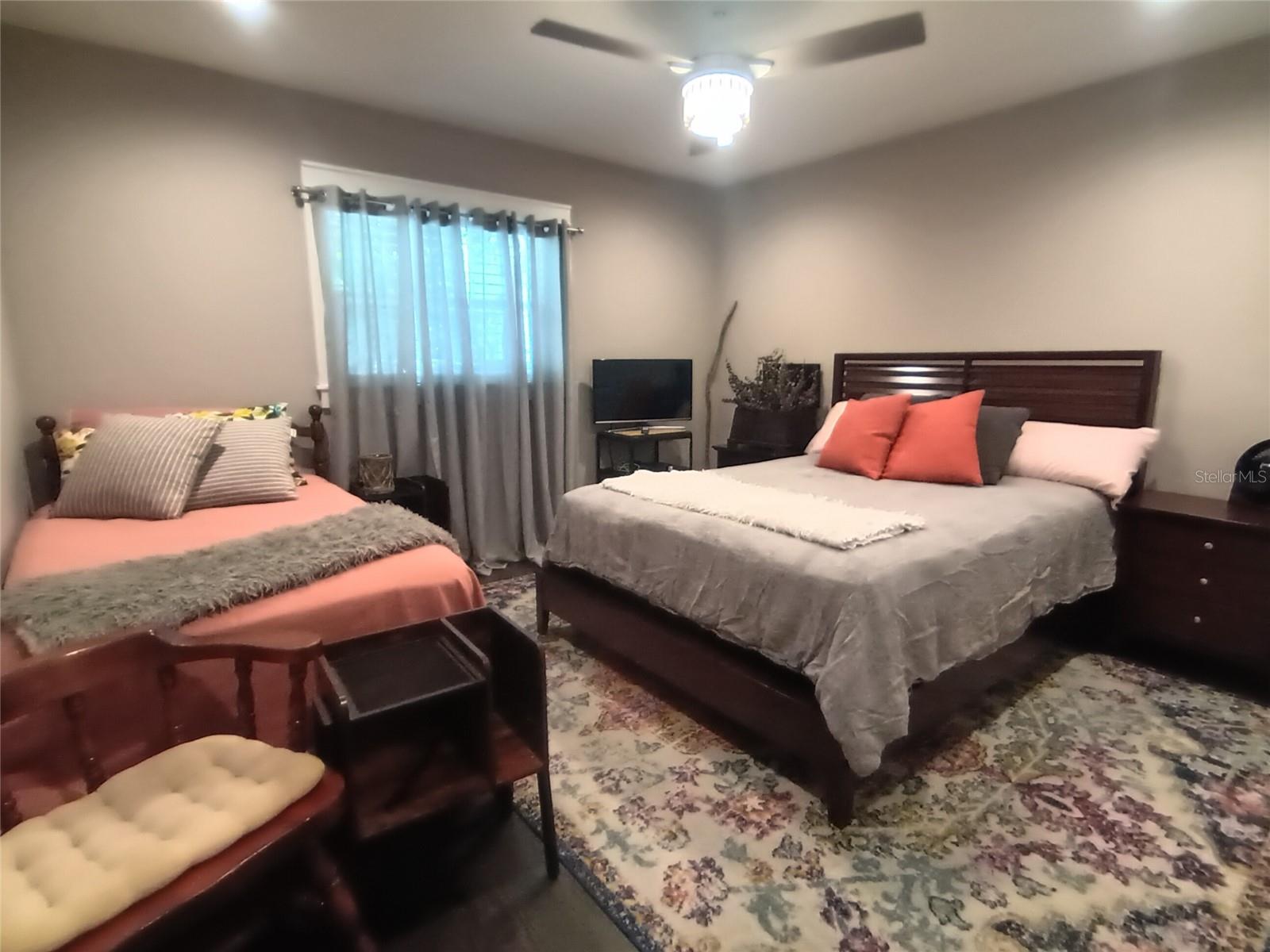 3217 W LAWN AVE, TAMPA, FL, 33611