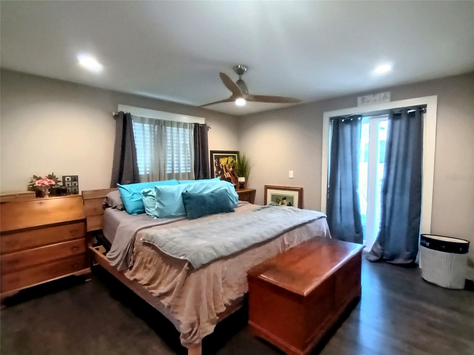 3217 W LAWN AVE, TAMPA, FL, 33611