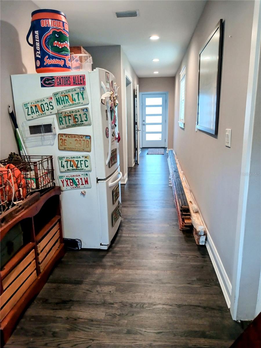 3217 W LAWN AVE, TAMPA, FL, 33611