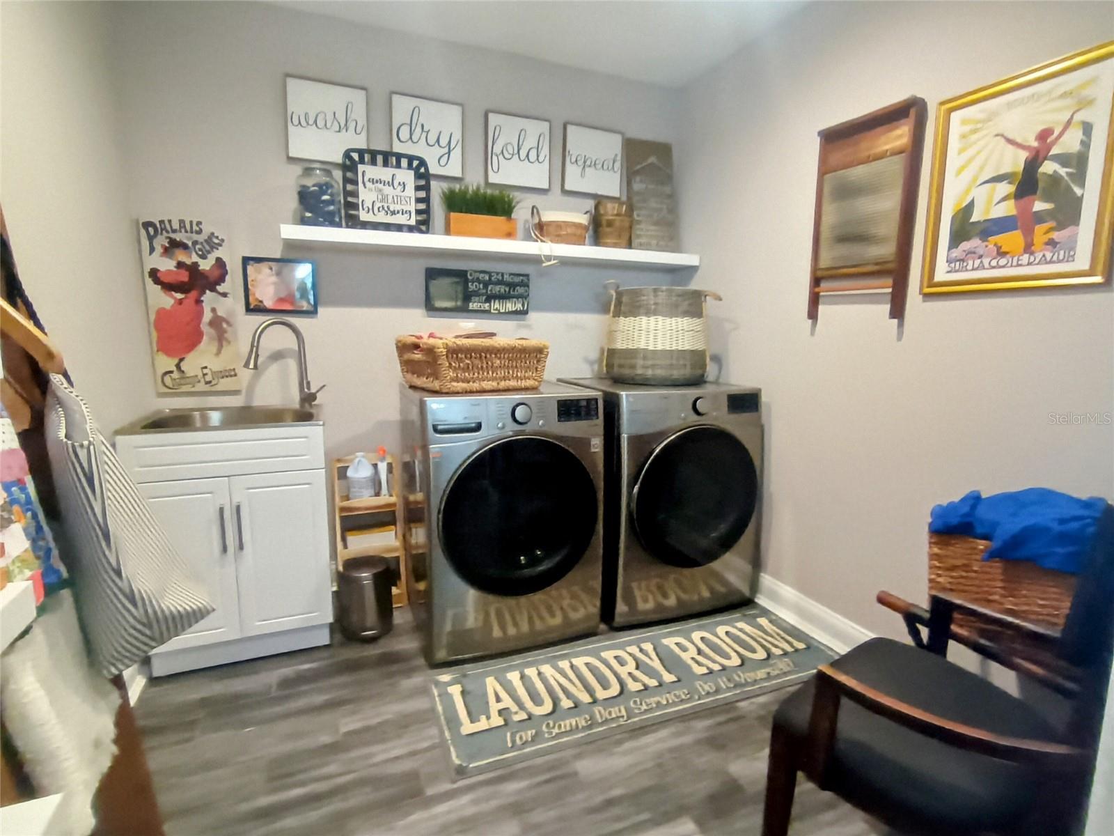 3217 W LAWN AVE, TAMPA, FL, 33611