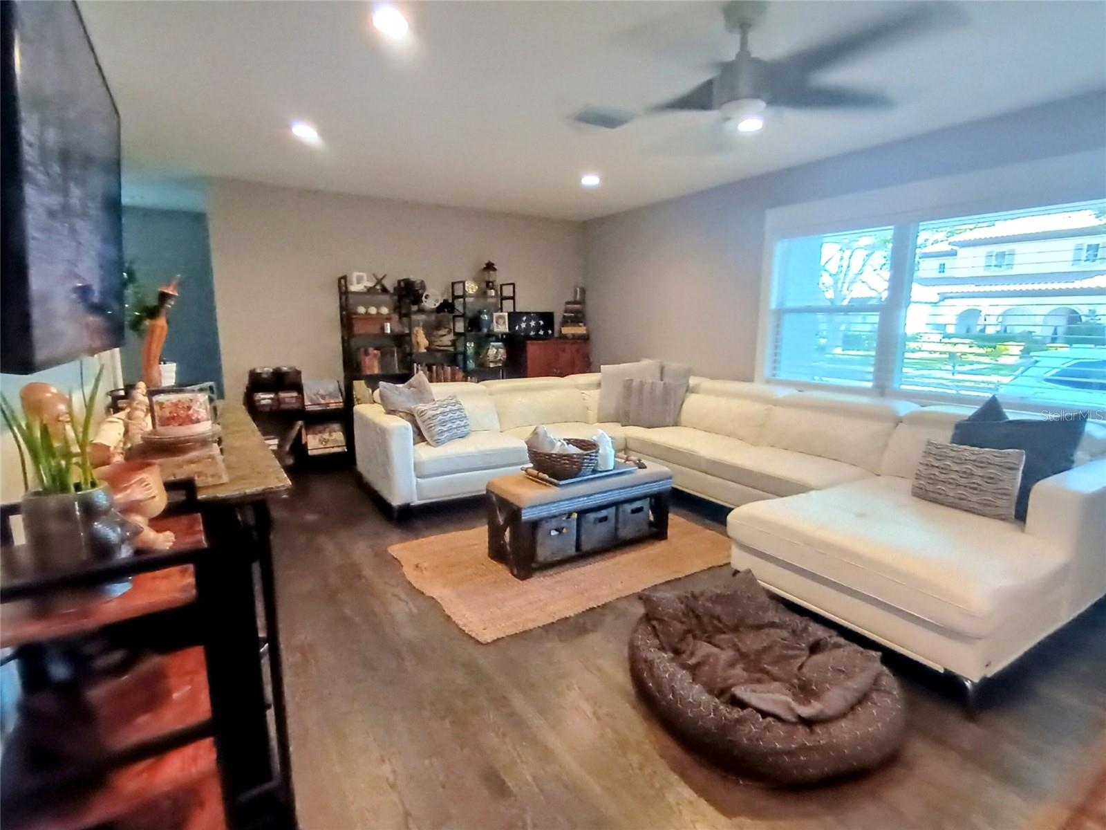 3217 W LAWN AVE, TAMPA, FL, 33611