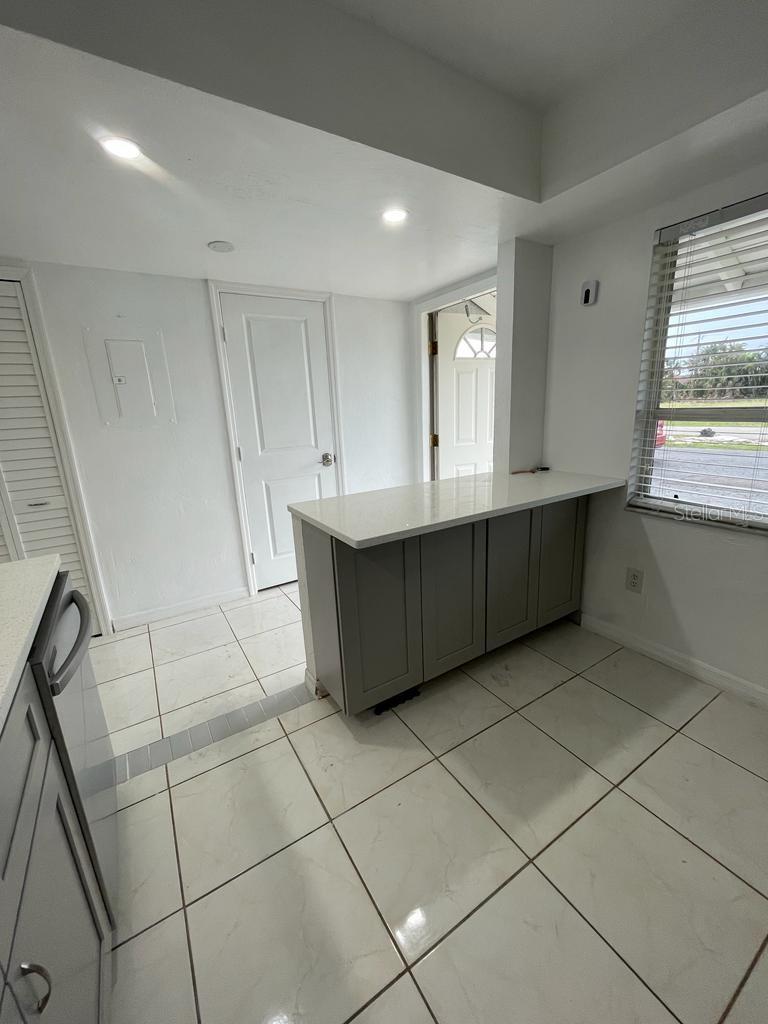 5027 SW 16TH PL #102, CAPE CORAL, FL, 33914
