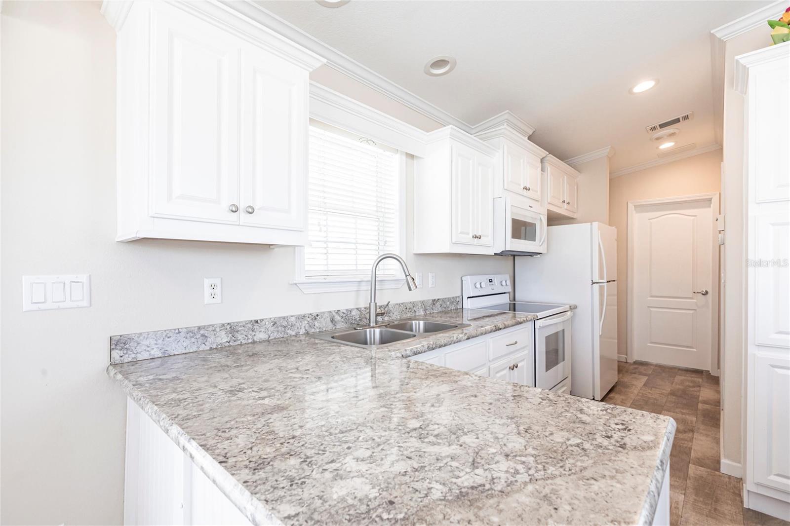 1329 TROUT, PUNTA GORDA, FL, 33950