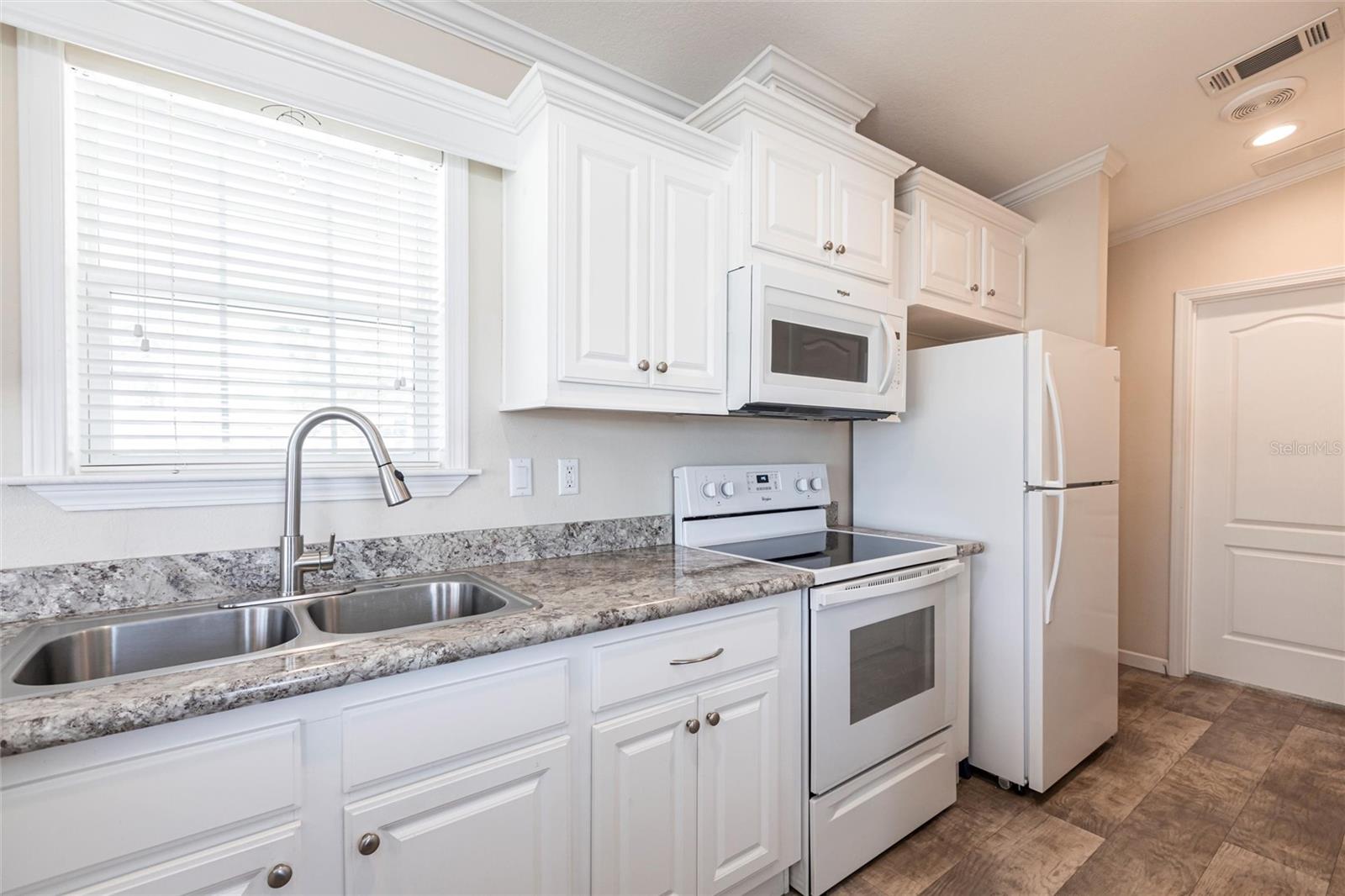 1329 TROUT, PUNTA GORDA, FL, 33950