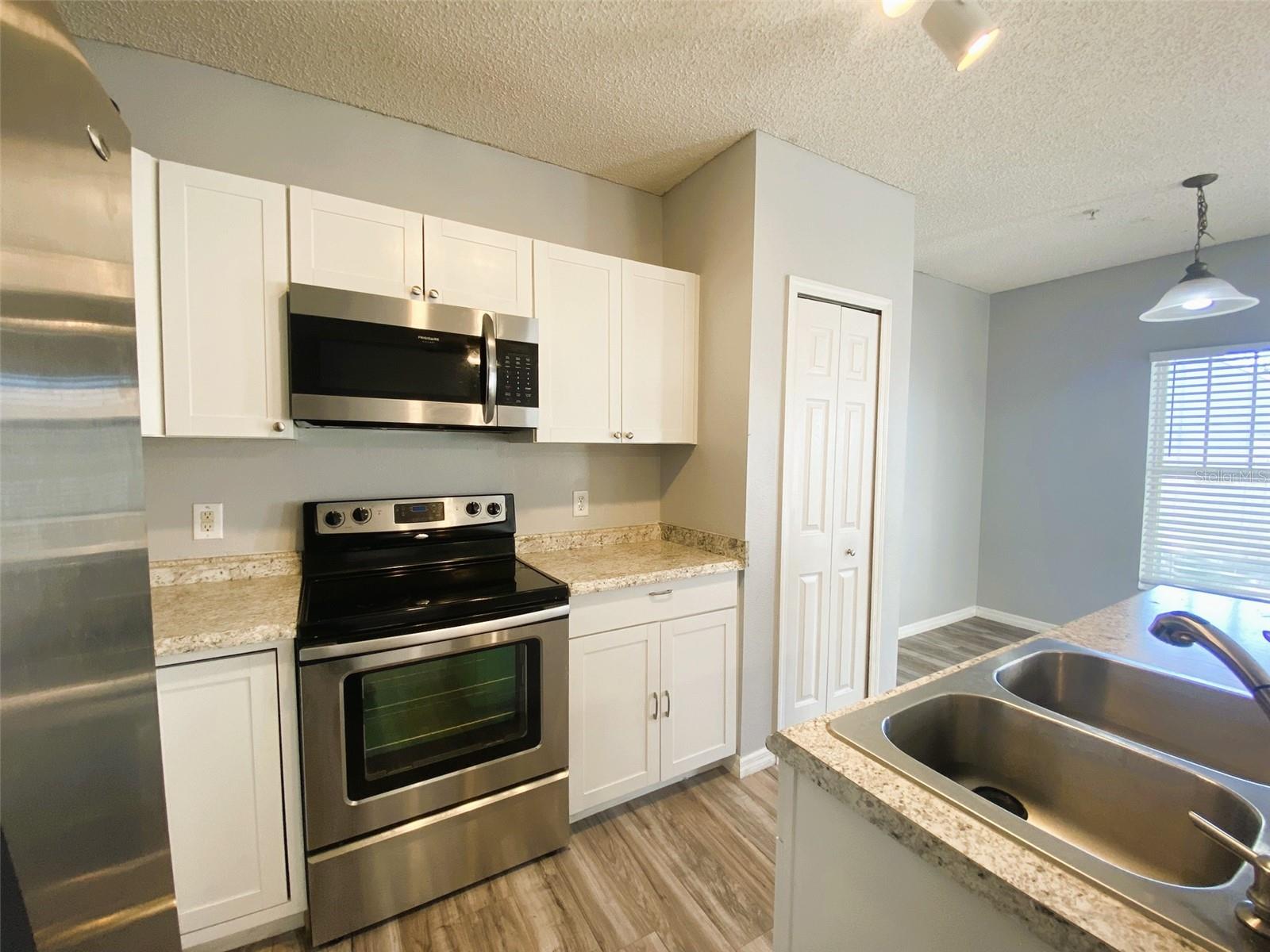 2076 CYPRESS BAY BLVD, KISSIMMEE, FL, 34743