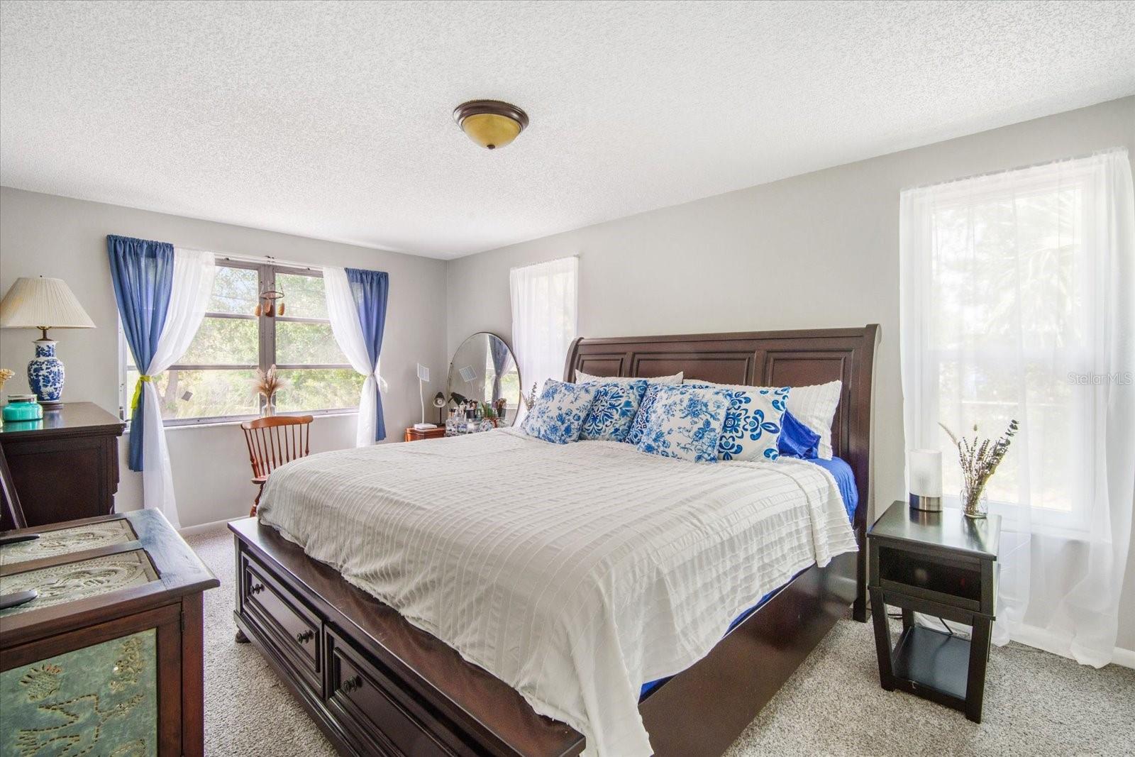 5050 68TH WAY N, ST PETERSBURG, FL, 33709