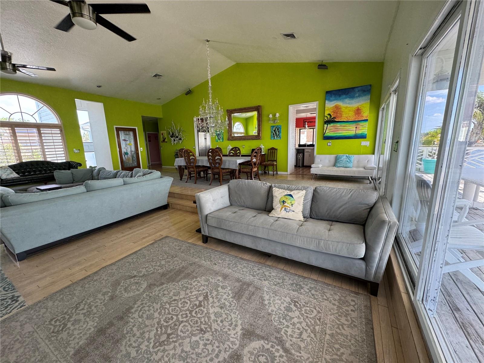 121 AUGUSTA AVE, PALM HARBOR, FL, 34683