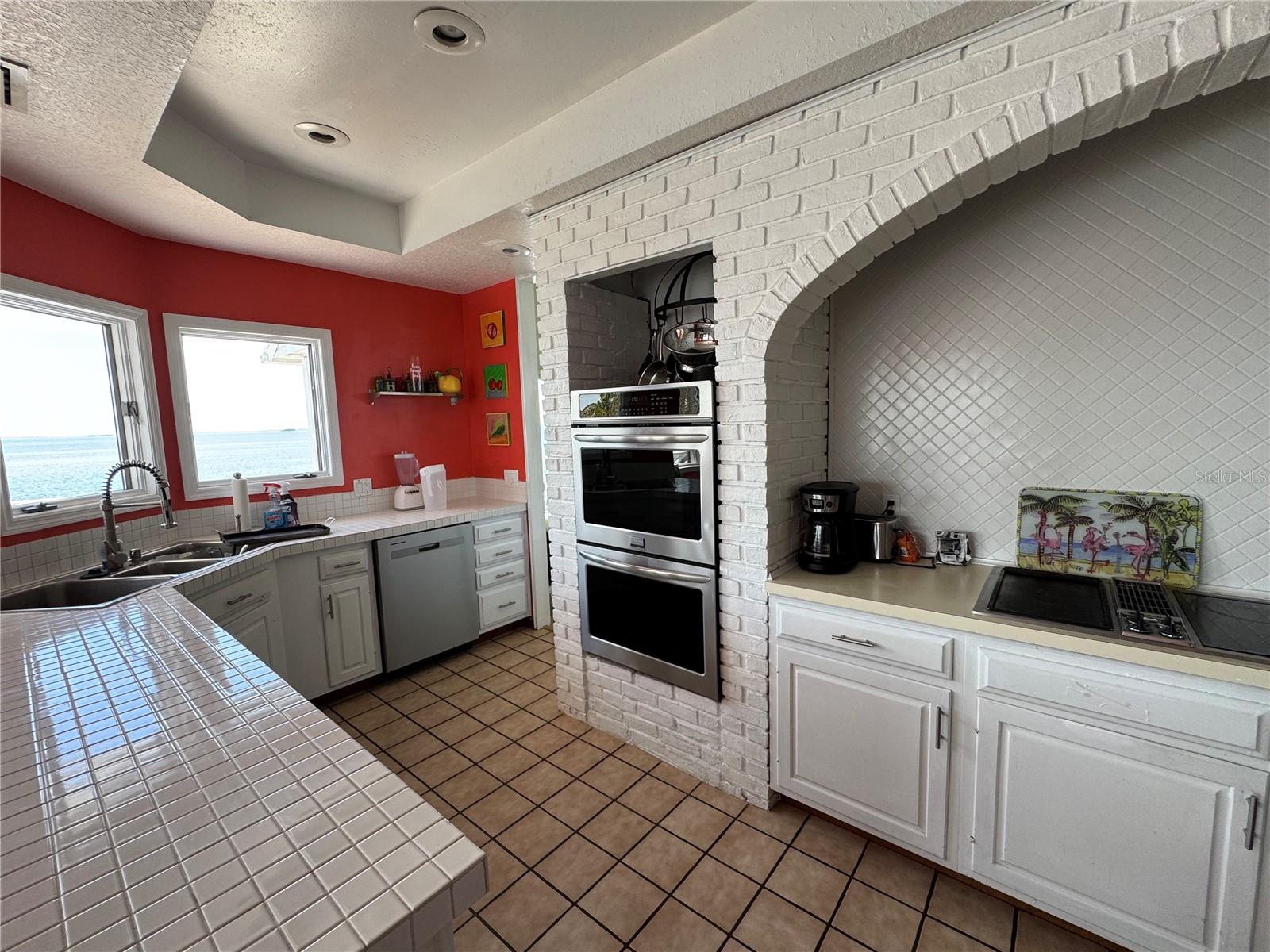 121 AUGUSTA AVE, PALM HARBOR, FL, 34683